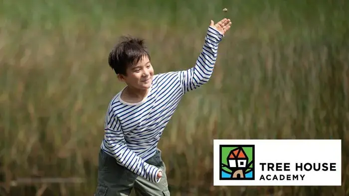 樹屋美語教導各年齡兒童如何調整自己，適應周遭的世界，而不是讓外界來配合他們的需要。
